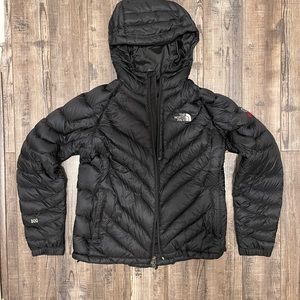 Womens North Face water proof puffer jacket.